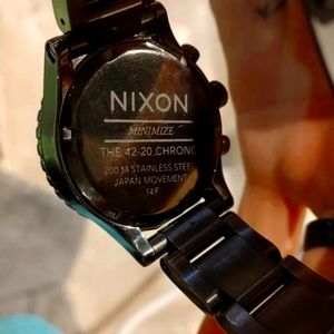 Nixon 42-20 gunmetal chromatic color